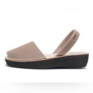 Pons Avarcas Classic Platform in Taupe